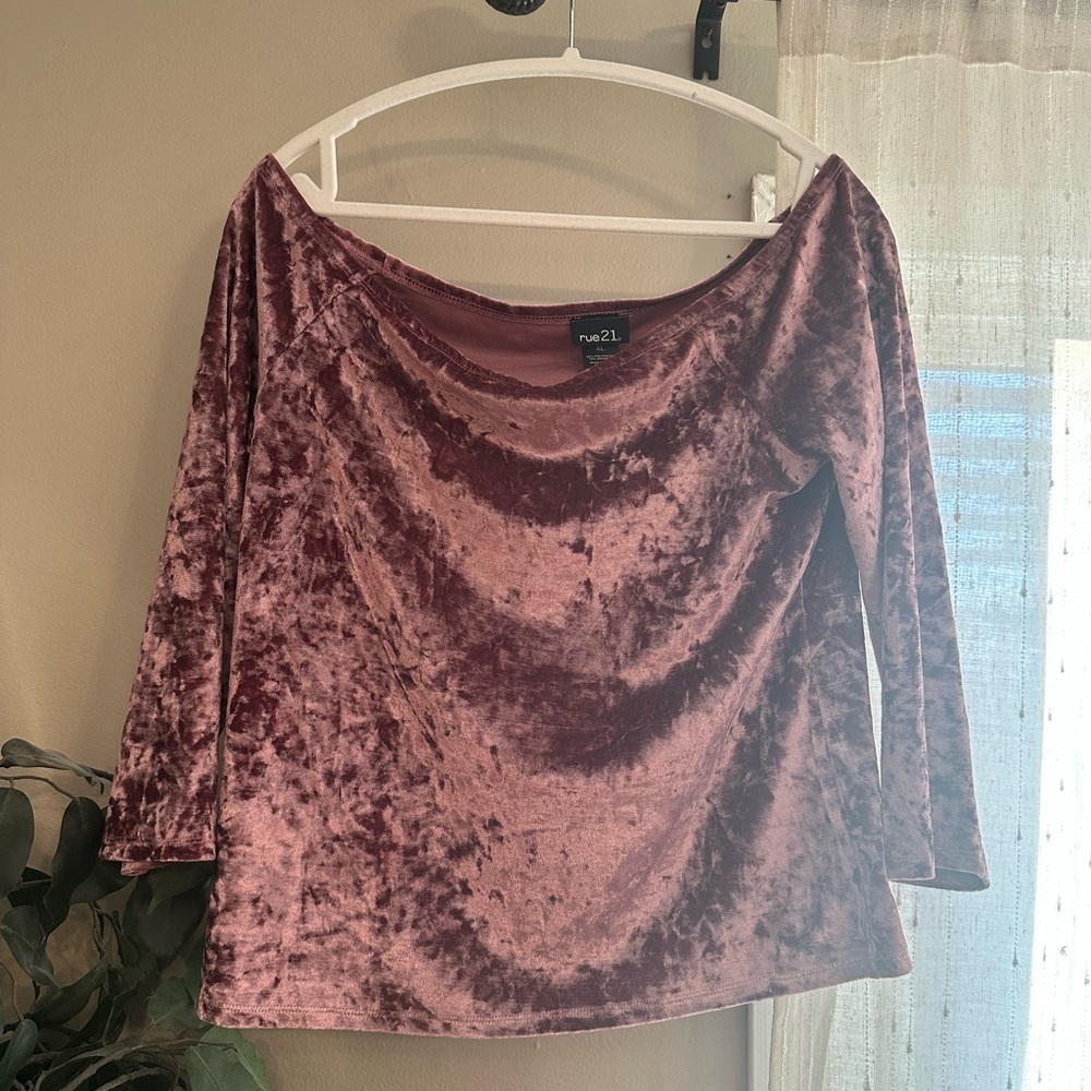 Rue21 Women's Mauve Crushed Velvet Blouse Size XL